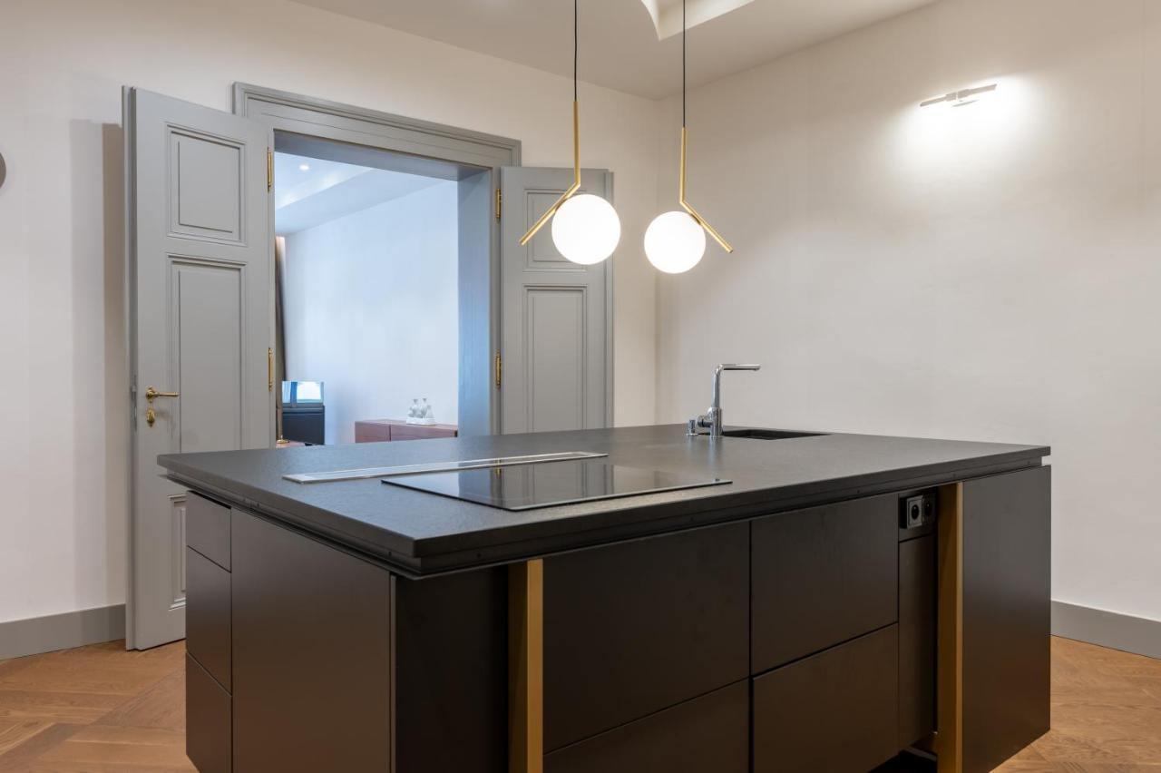 Luxury Old Town Apt, Parking Apartment Prague Luaran gambar